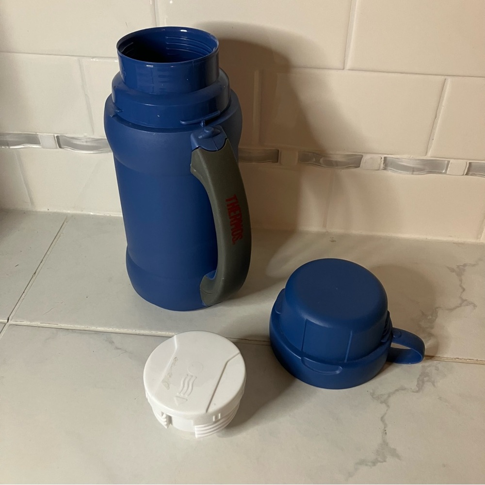 Thermos blue insulated coffee / soup / Water Jug with Handle and cup / lid.  EUC
